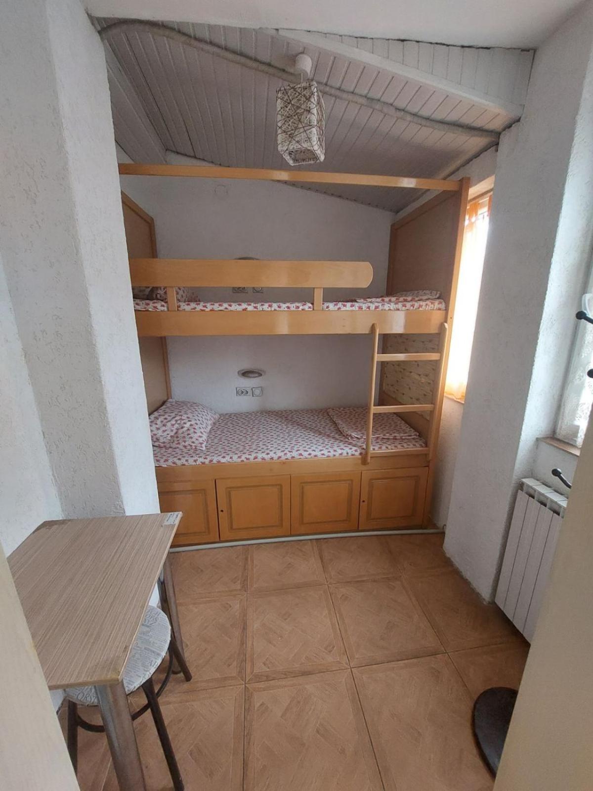 Hostel Valentin 2 Скопье Экстерьер фото