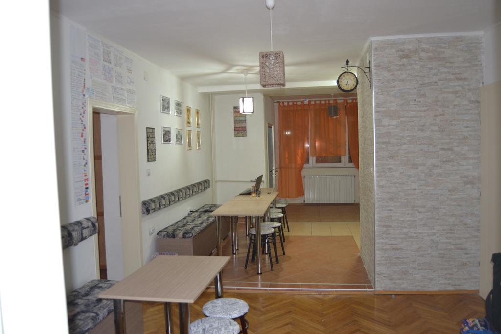 Hostel Valentin 2 Скопье Экстерьер фото