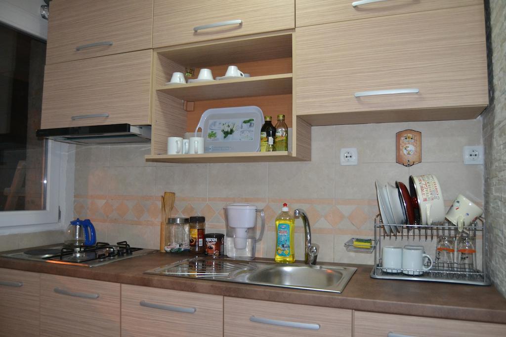 Hostel Valentin 2 Скопье Экстерьер фото