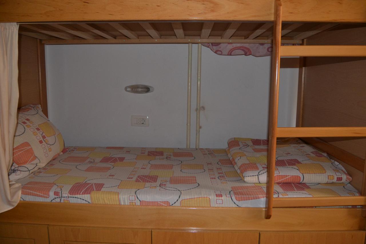 Hostel Valentin 2 Скопье Экстерьер фото
