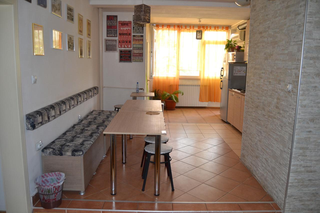 Hostel Valentin 2 Скопье Экстерьер фото