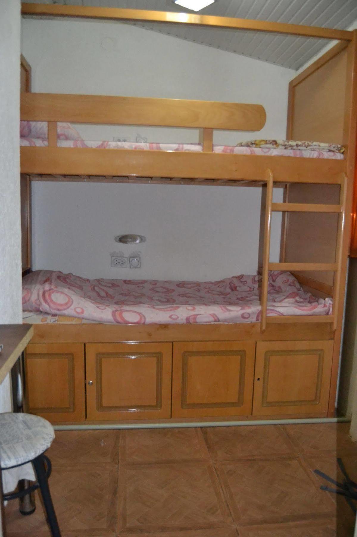 Hostel Valentin 2 Скопье Экстерьер фото