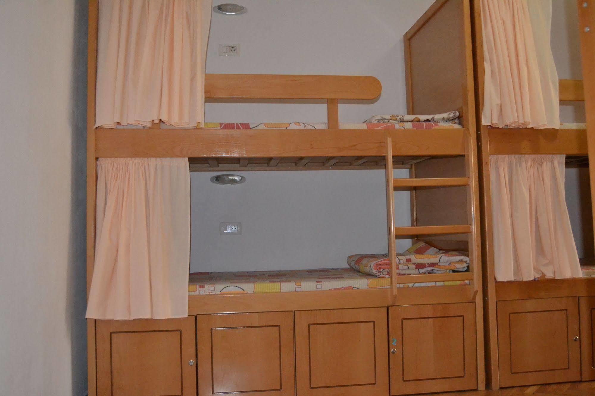 Hostel Valentin 2 Скопье Экстерьер фото